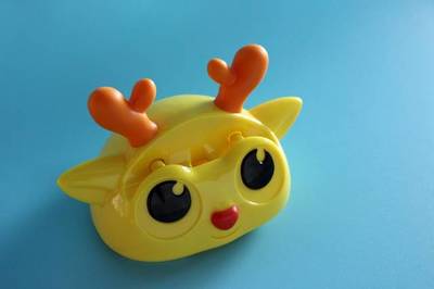 最in早教产品大眼鹿伴读宝，把虚拟外教请回家！